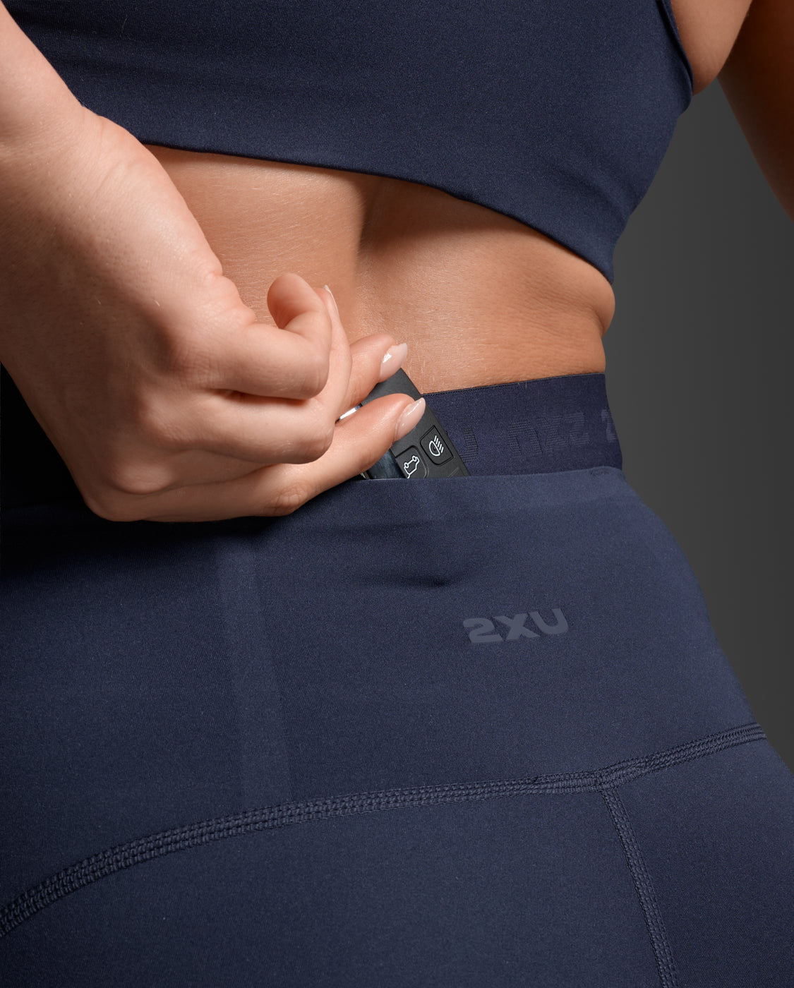 Form Stash Hi-Rise 6" Compression Short with Pockets
