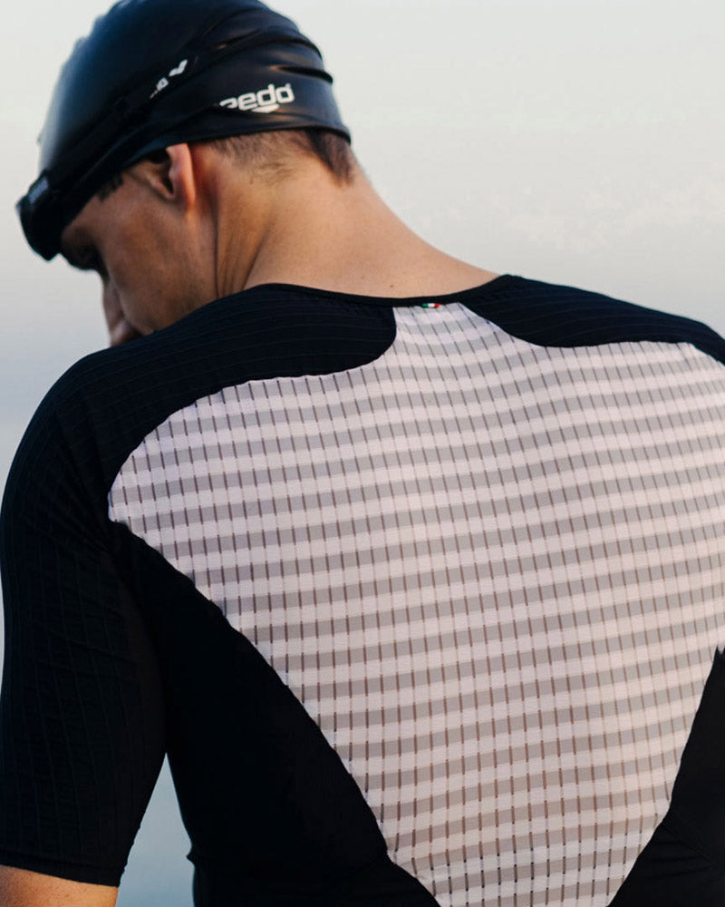 Q36.5 TRI Short Sleeve Skinsuit in Black for Men – DSTNC