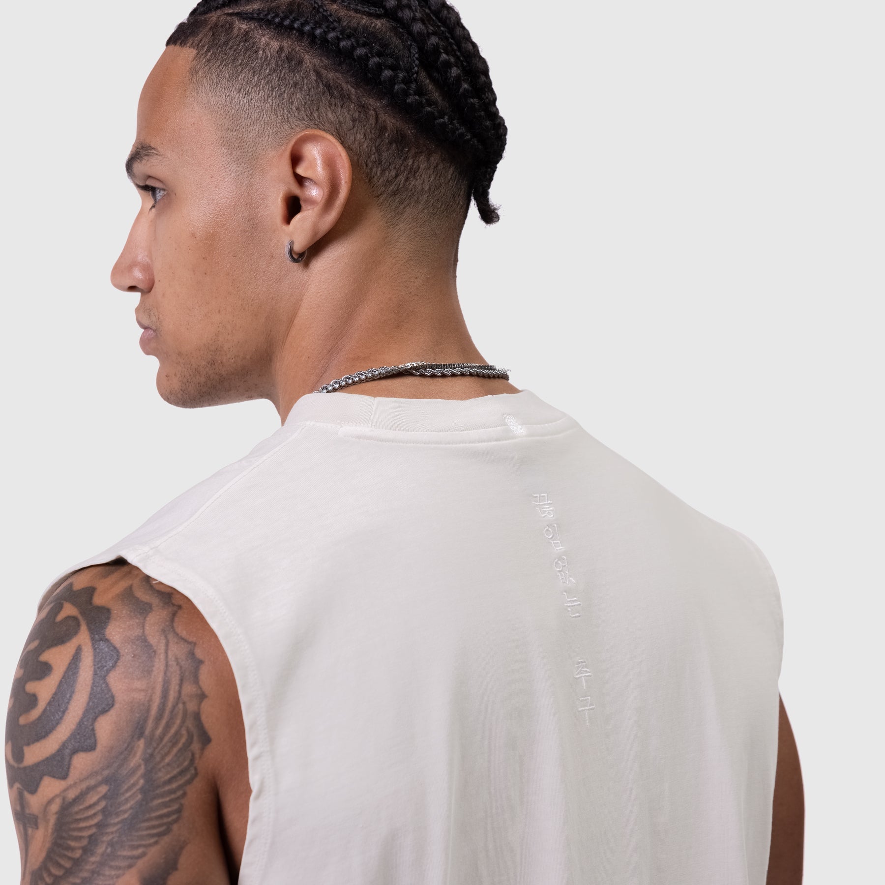Tech Essential™ Relaxed Cutoff