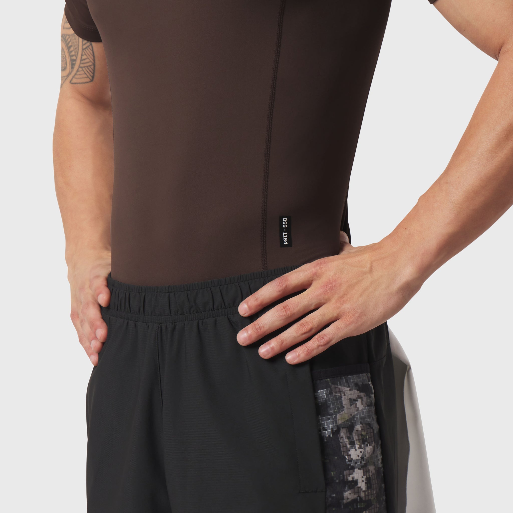 1164. LYCRA® ADAPTIV Baselayer Shortsleeve - Dark Earth