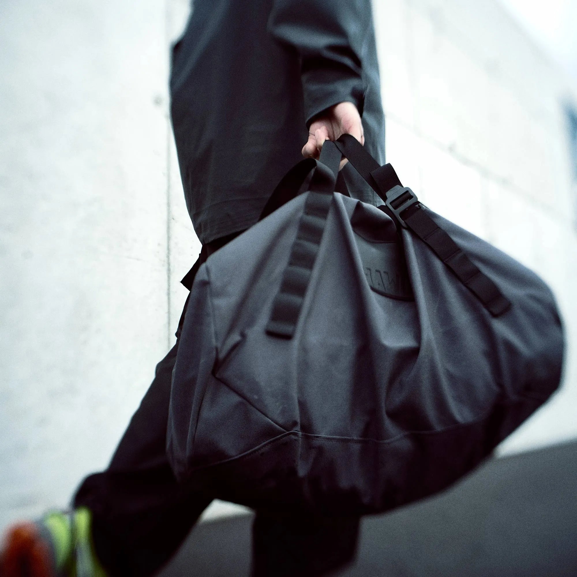 HAWL Bag in Frozen Dew