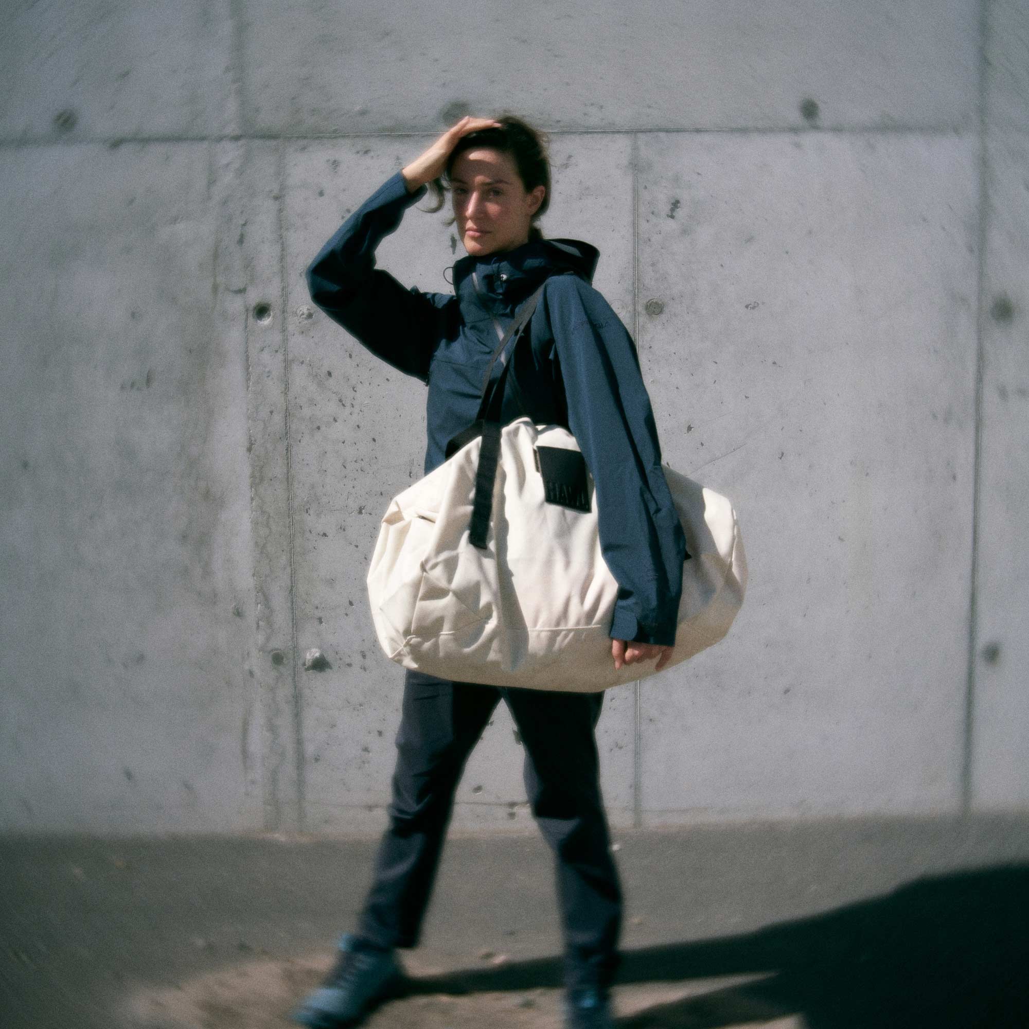 HAWL Bag in Winter Moss