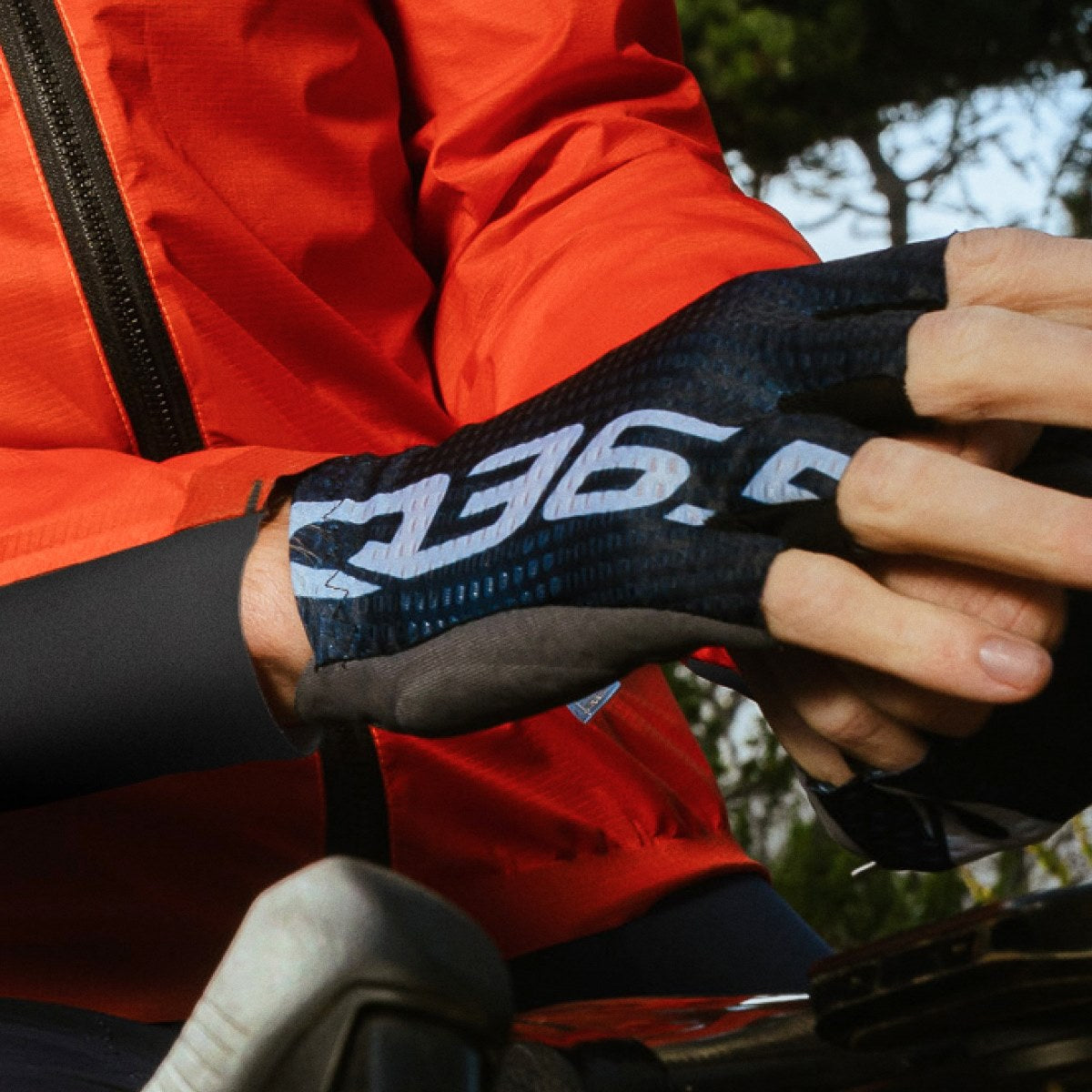 Big Logo Summer Gloves