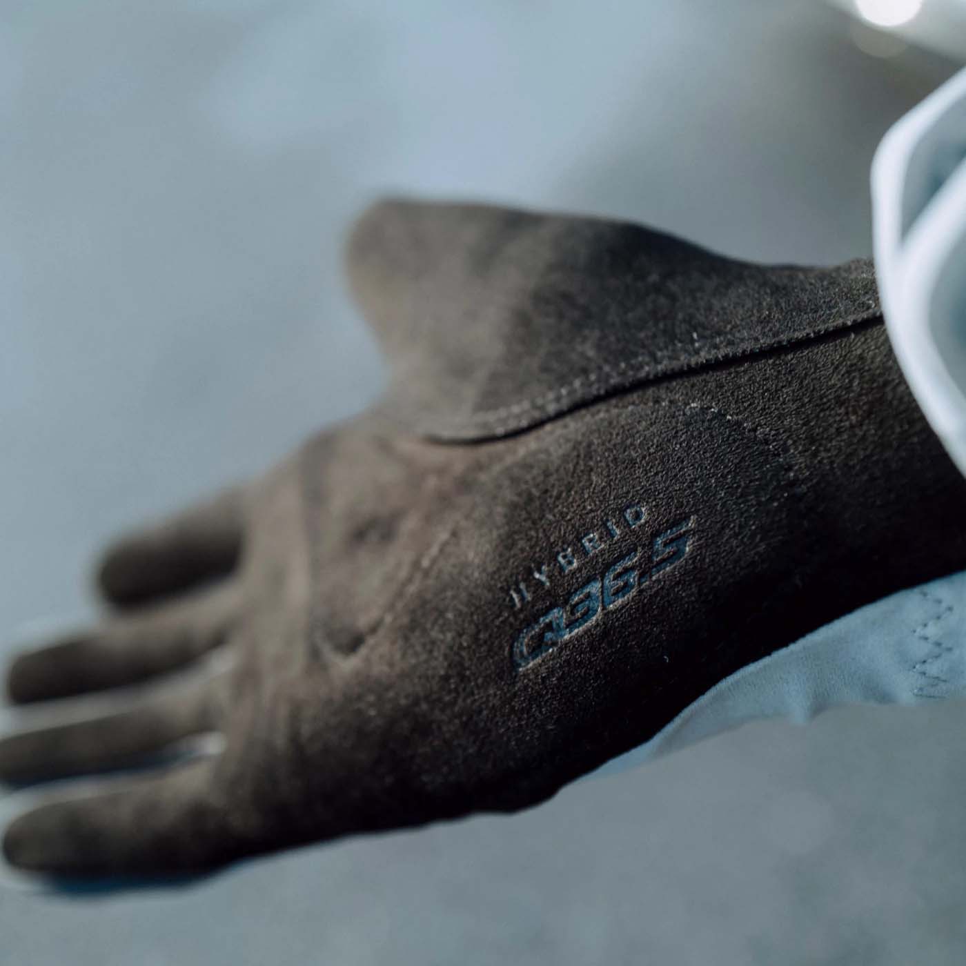 Hybrid Gloves