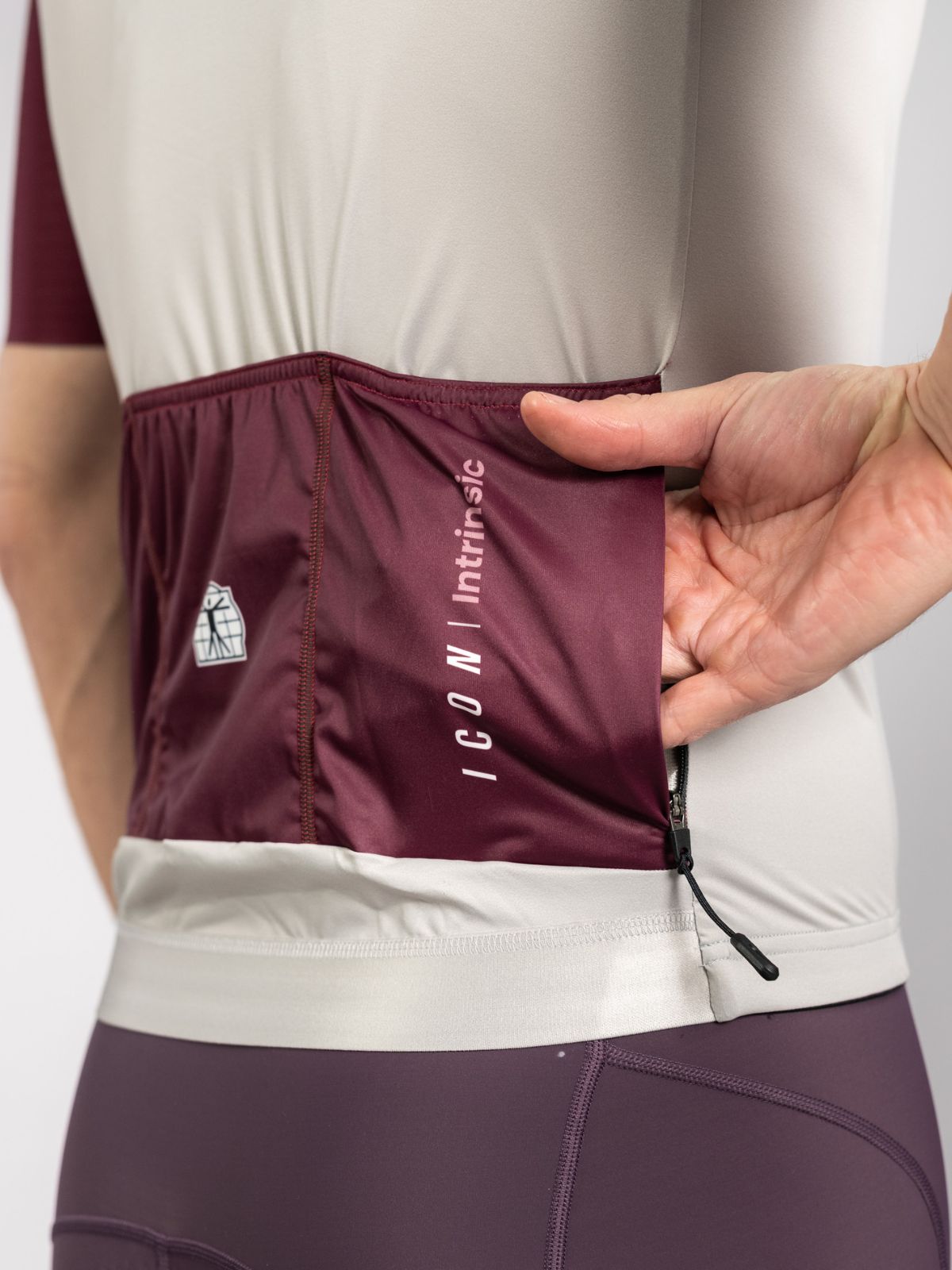 Icon Jersey Warm Grey - Bordeaux