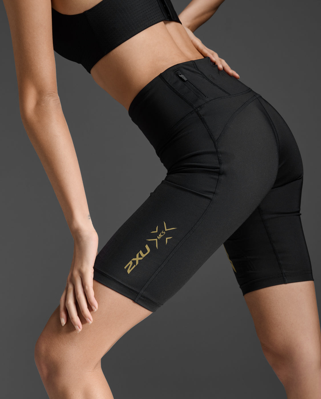 Women's Light Speed Mid-Rise Compression Shorts