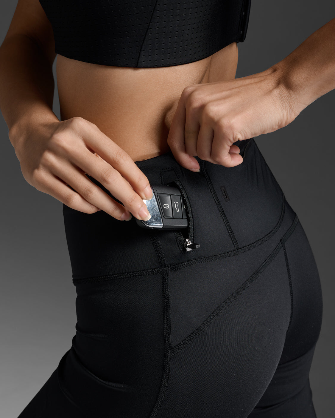 Women's Light Speed Mid-Rise Compression Shorts