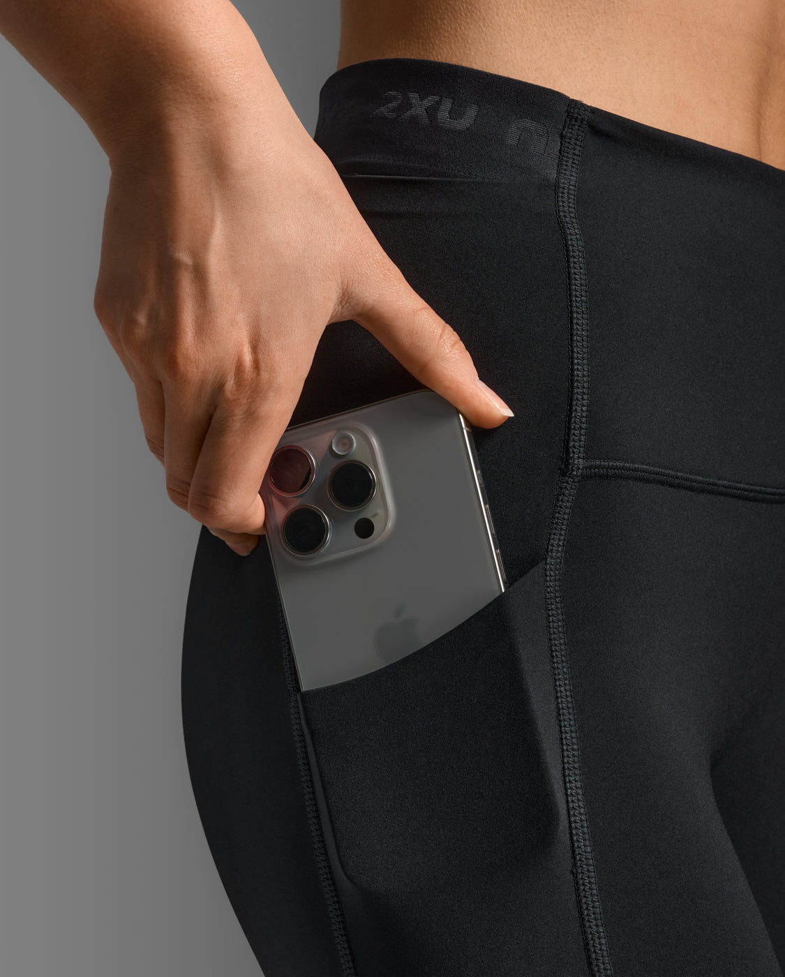 Women's Form Stash Hi-Rise Compression 7/8 Tights with Pockets