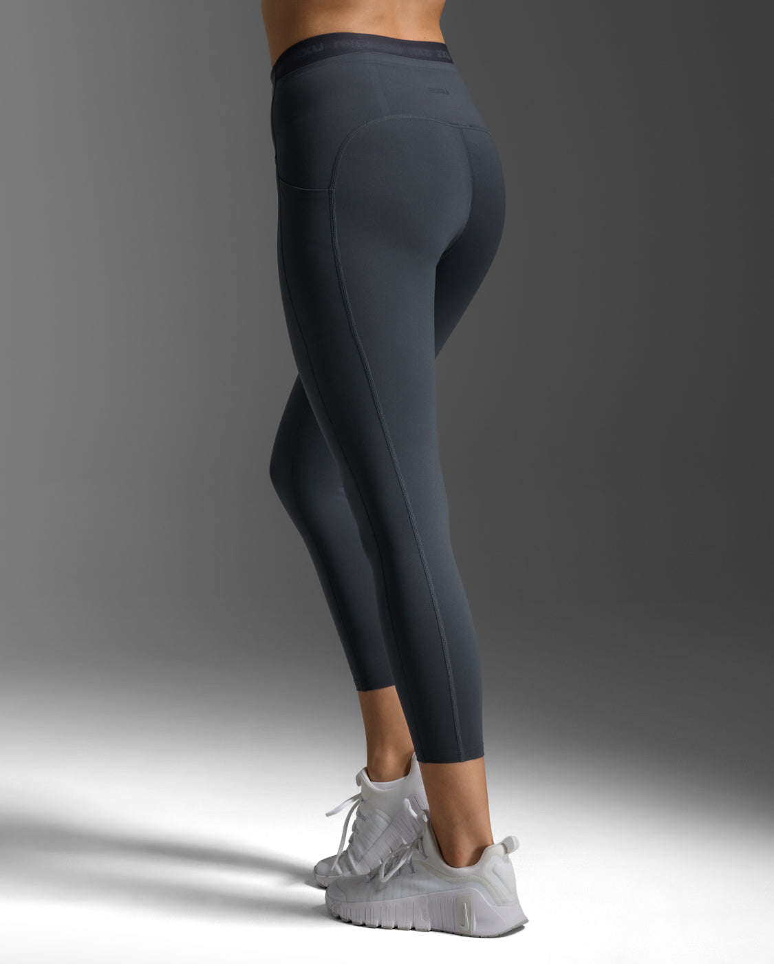 Women's Form Stash Hi-Rise Compression 7/8 Tights with Pockets