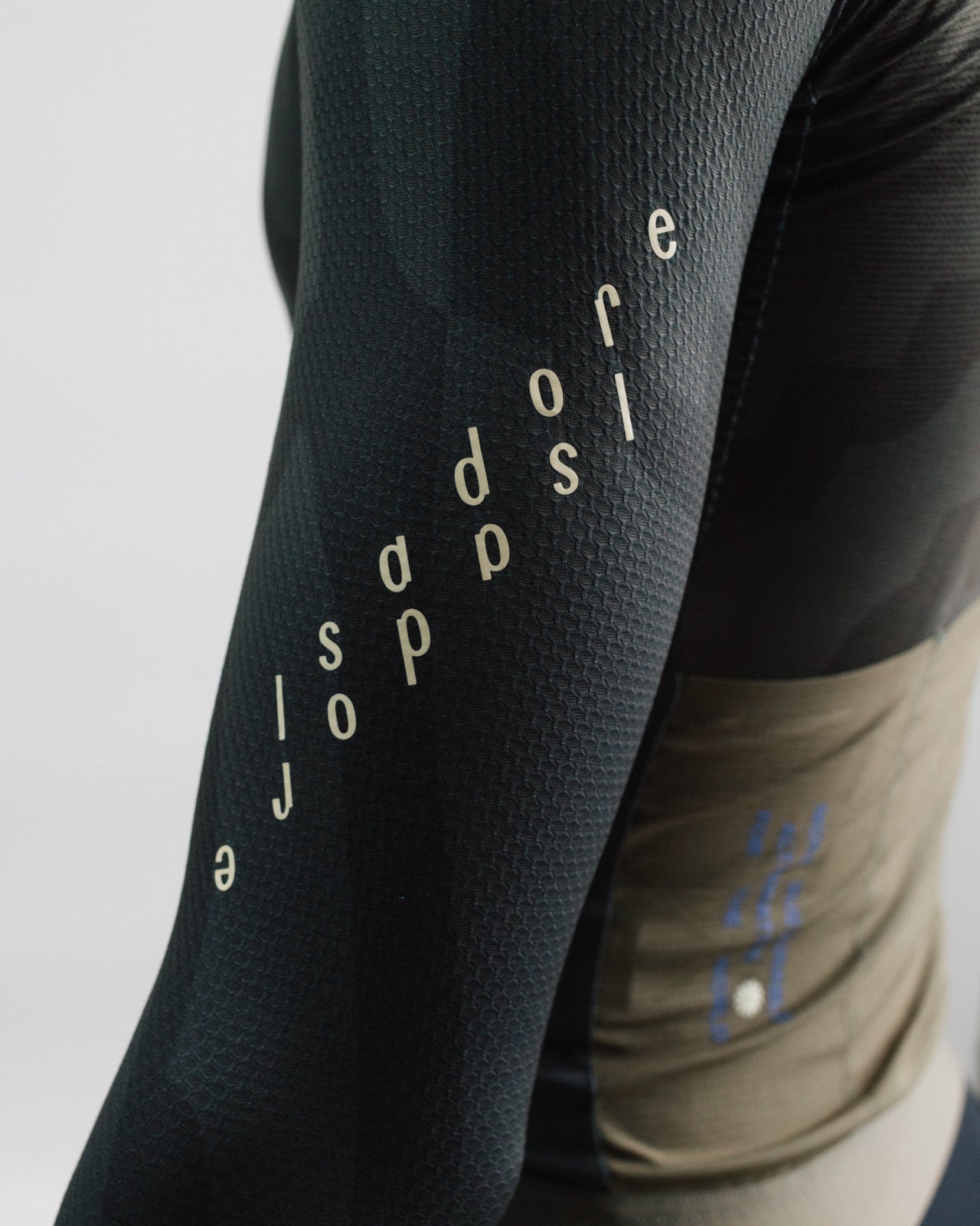 Isadore Alternative Ultralight Long Sleeve Jersey in Enigma