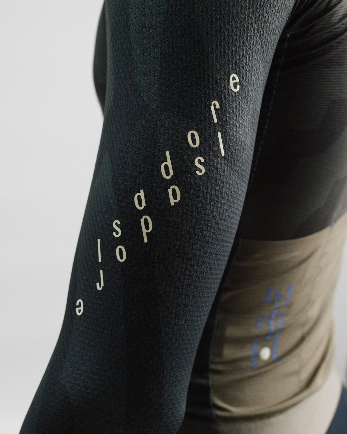 Isadore Alternative Ultralight Long Sleeve Jersey in Enigma