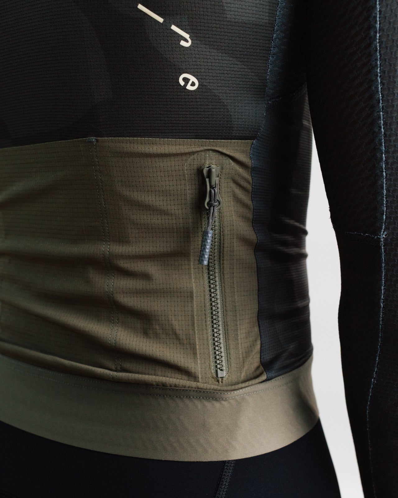 Isadore Alternative Ultralight Long Sleeve Jersey in Enigma