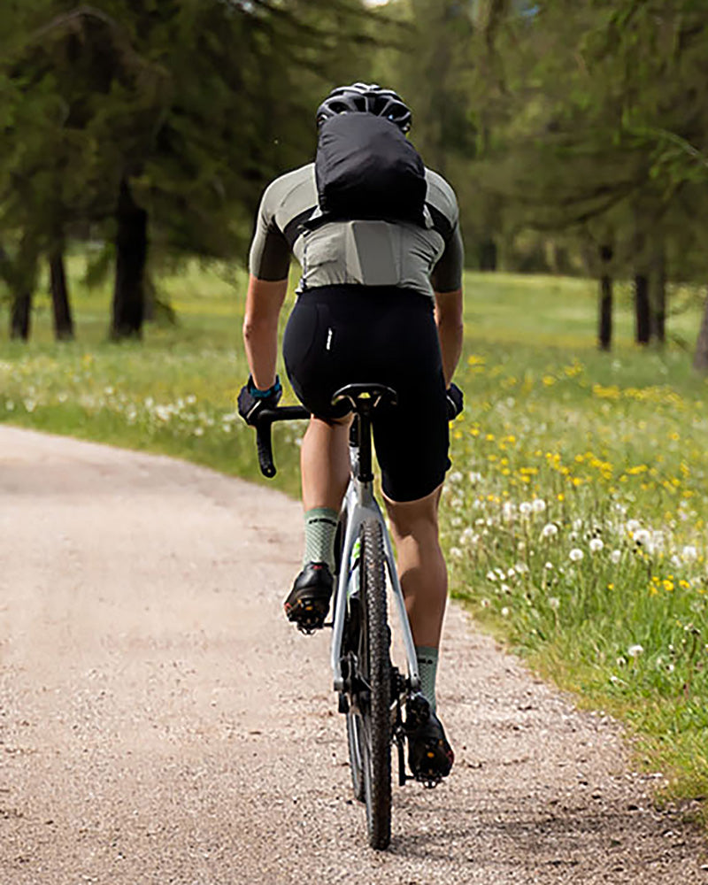 bike helmet backpack Q36.5 Adventure Riding Backpack, Black
