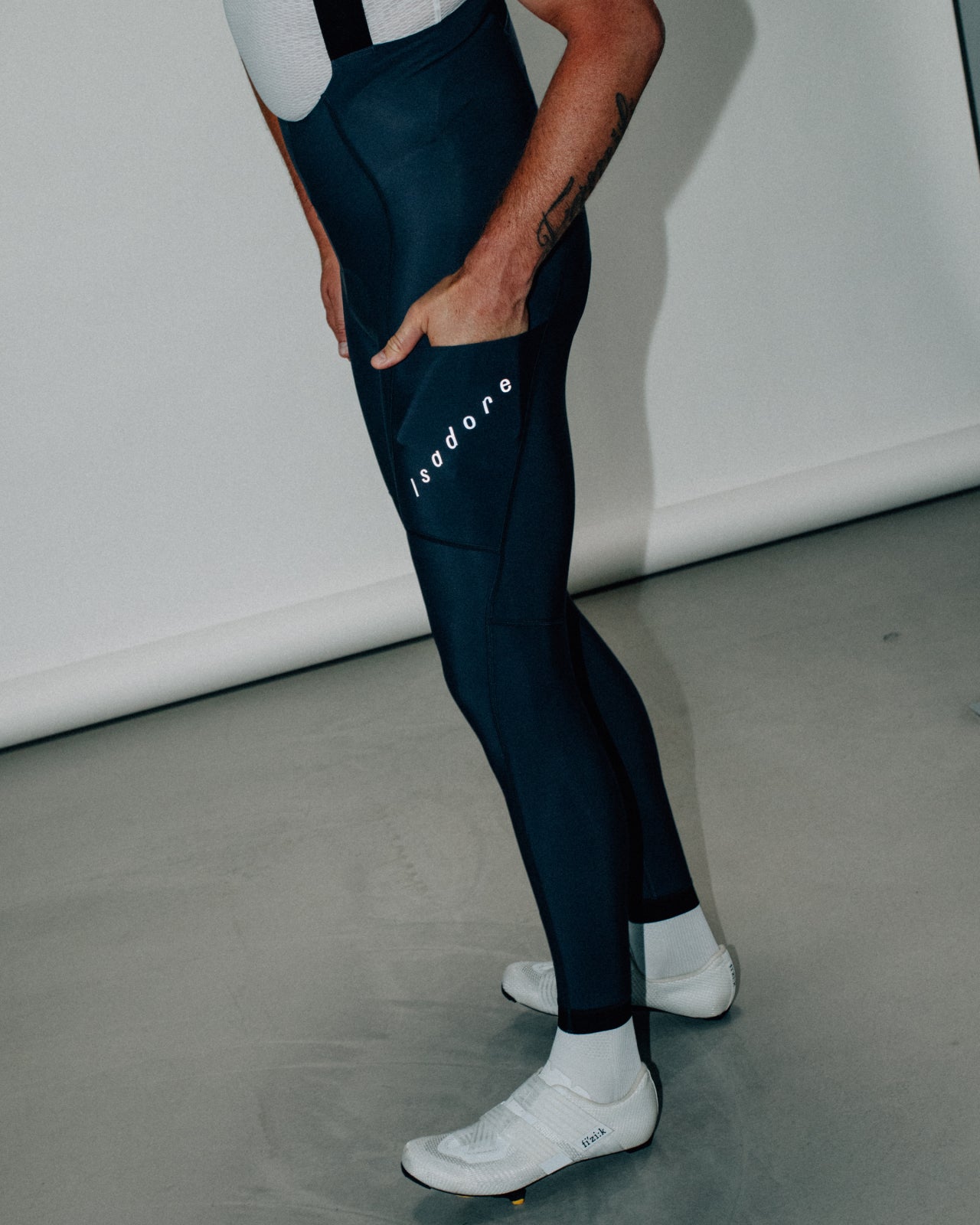 Isadore Signature Thermal Cargo Tights in Obsidian