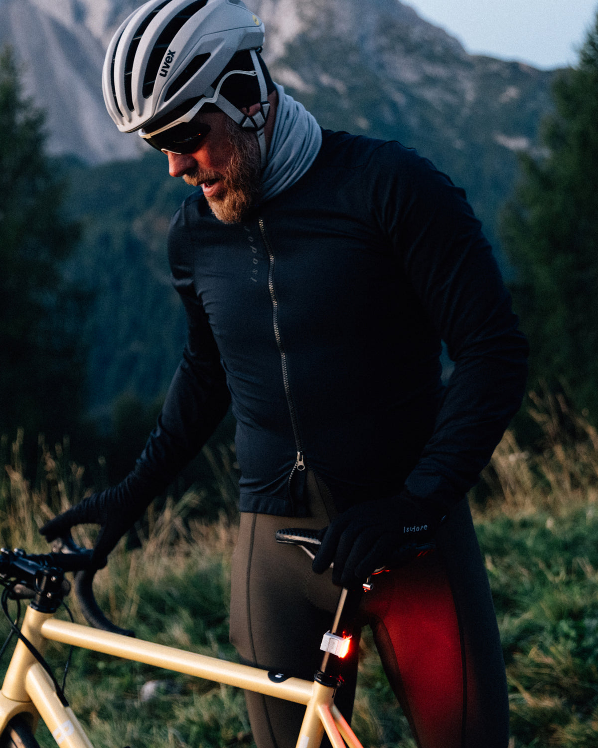 Isadore Softshell Jacket in Black
